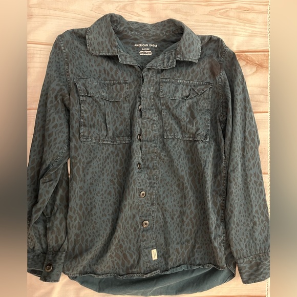 Leopard button‎ down - Picture 1 of 2
